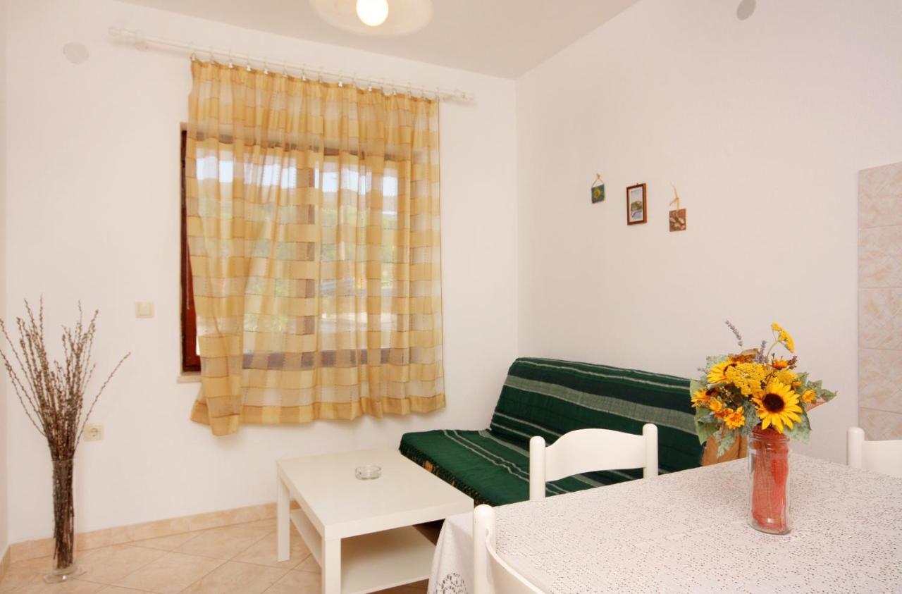 Apartment Vrbnik 5301B エクステリア 写真