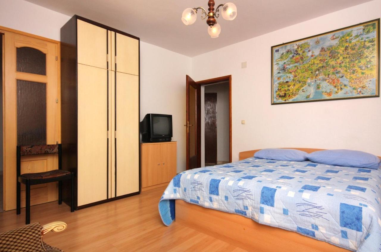 Apartment Vrbnik 5301B エクステリア 写真